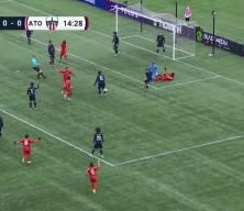 Futbolda yeni VAR sistemi ilk kez denendi!