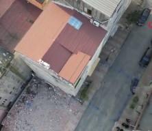 İBB'nin hatalı yıkımı 4 aileyi sokakta bıraktı, yakınlarının yanında kaldıklarını iddia eden aileler &ccedil;&ouml;z&uuml;m istedi