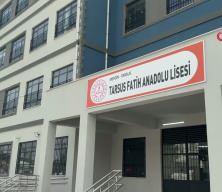 Mersin'de bir lise &ouml;ğrencisi silahla yakalandı