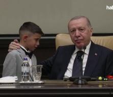 23 Nisan'da K&uuml;lliye'de duygusal anlar! Erdoğan g&ouml;zyaşlarını tutamadı