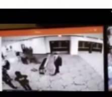 Washington'da Trump'ın yemeğinde silahlı saldırı! O anın g&ouml;r&uuml;nt&uuml;leri ortaya &ccedil;ıktı