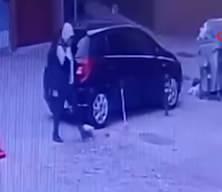 Sahte savcı ve polis şebekesi yaşlı &ccedil;iftin 2 milyonluk ziynet eşyalarını &ccedil;aldı