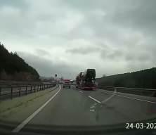 S&uuml;r&uuml;c&uuml;lere ders niteliğinde g&ouml;r&uuml;nt&uuml;! Mahkeme de o s&uuml;r&uuml;c&uuml;y&uuml; haksız buldu