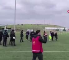 9 goll&uuml; ma&ccedil;ın ardından saha savaş alanına d&ouml;nd&uuml;