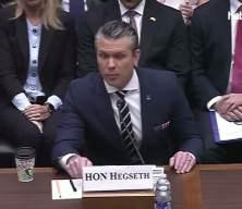 ABD'de kongre karıştı: Bakan Hegseth ve demokratlar arasında sert hesaplaşma!