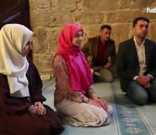 Antalya'da camileri gezen Ukraynalı yoga eğitmeni, M&uuml;sl&uuml;man oldu!