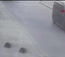 Okul yolunda dehşet: 12 yaşındaki Ecrin İETT otob&uuml;s&uuml;n&uuml;n altında kaldı