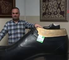 Bolu'da T&uuml;rkiye'nin en b&uuml;y&uuml;k giyilebilir ayakkabısı &uuml;retildi: Tam 222 numara