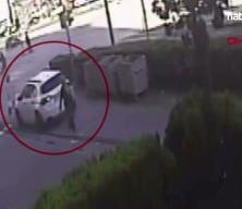 Eskişehir'de dehşet anları: Geri manevra yapan otomobil kadını altına aldı