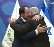 G&uuml;ney Kıbrıs Rum y&ouml;netimi T&uuml;rkiye'ye karşı AB antlaşması i&ccedil;in harekete ge&ccedil;ti