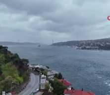 İstanbul Boğazı'nda yaşanan gemi arızası nedeniyle &ccedil;ift y&ouml;nl&uuml; trafik durduruldu
