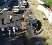  İzmir'de freni boşalan tır 10 araca &ccedil;arptı: 1'i polis 3 kişi hayatını kaybetti