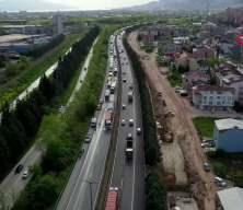 Kocaeli TEM'de 6 tır birbirine girdi: Ankara y&ouml;n&uuml; trafiğe kapandı