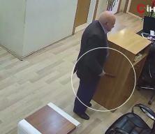 Ordu&rsquo;da belediye başkanının sekreterine saltırlı saldırı anı kamerada