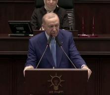 AK Parti Grup Toplantısı'nda sıcak anlar! Bir &ccedil;ocuğun "Tayyip Dede, seni seviyorum" s&ouml;zleri herkesi tebess&uuml;m ettirdi