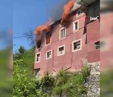  Yangında eşyalar k&uuml;le d&ouml;nd&uuml;, Kur&rsquo;an-ı Kerim zarar g&ouml;rmedi