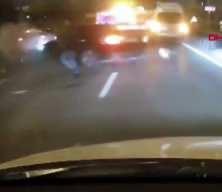 Zincirleme kazada ara&ccedil;tan fırlayan yaralı y&uuml;rekleri ağza getirdi