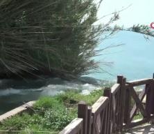 Antalya'da 40 metrelik falezlerden d&uuml;şen ABD uyruklu turist hayatını kaybetti