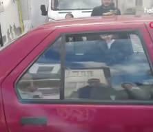 K&ouml;y yolunda şaşırtan g&ouml;r&uuml;nt&uuml;: Hint Şebeği yakalandı