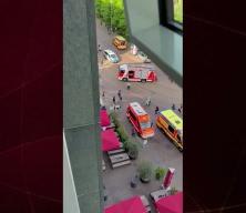 Leipzig'de ara&ccedil; kalabalığın arasına daldı