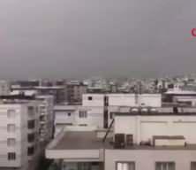 Şanlıurfa'da yıldırım d&uuml;şme anı kameraya yansıdı!