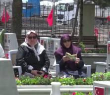 Şehit anneleri, Anneler G&uuml;n&uuml;'nde evlatlarına koştu