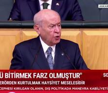 S&ouml;zleri ayakta alkışlandı! Bah&ccedil;eli'den tarihi mesaj: Her bakanlık bir cephe