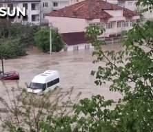 7 ilimizde hayat fel&ccedil; oldu! Sel ve dolu bir anda vurdu