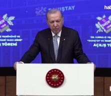 Başkan Erdoğan: "Cumhurla cumhuriyet arasına &ccedil;ekilen dikenli tel &ouml;rg&uuml;leri s&ouml;k&uuml;p attık"