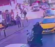 İstanbul'da dehşet! Bankta oturan kişiyi bı&ccedil;akladı