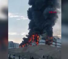 Kahramanmaraş'ta İnşaat şantiyesinde yangın: 1 &ouml;l&uuml;, 6 yaralı