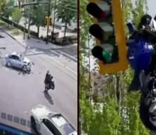 Kanada'da kazaya karışan motosiklet trafik lambasında asılı kaldı