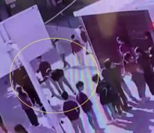 Teneff&uuml;ste nefes alamayan ğrencisini &ouml;ğretmeni Heimlich manevrasıyla kurtardı