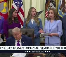 Trump, Oval Ofis&rsquo;teki etkinlik sırasında uyukladı