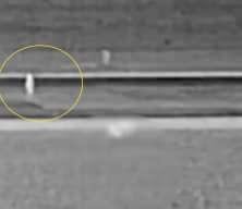 ABD'de u&ccedil;ak pistine giren şahısa u&ccedil;ağın &ccedil;arptığı anlar ortaya &ccedil;ıktı