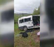 Yozgat'ta &ouml;ğrenci servisi şarampole u&ccedil;tu: 2'si &ouml;ğrenci 3 &ouml;l&uuml;, 7 yaralı!