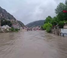 Amasya&rsquo;da eğitime sel engeli: 1 g&uuml;n ara verildi