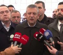CHP&rsquo;de sarsıcı gelişme: &Ouml;zg&uuml;r &Ouml;zel 2 bin kişiyi ihra&ccedil; etti