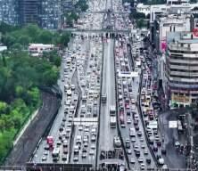  İstanbul&rsquo;da yağmur ve ma&ccedil; trafiği