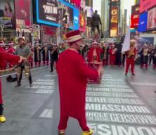 Times Meydanı'nda Mehter r&uuml;zgarı! ABD'liler hayran kaldı