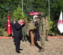 Cumhurbaşkanı Erdoğan, Arda Hudut B&ouml;l&uuml;k Merkezi&rsquo;ndeki Mehmet&ccedil;ikle telefon bağlantısıyla bayramlaştı