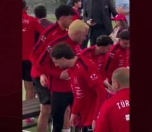  Galatasaraylı Barış Alper Yılmaz milli takım kampındaki yeni imajıyla  dikkat &ccedil;ekti