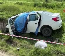 Kastamonu'da feci kaza: İstinat duvarına &ccedil;arpan otomobildeki 3 kişi &ouml;ld&uuml;, 1 kişi ağır yaralandı
