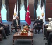 Partiler arası bayramlaşma ziyaretleri