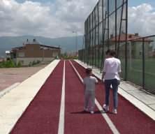 Sahipsiz k&ouml;peklerin saldırısına uğrayan anne duruma isyan etti!