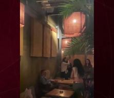 Kadına şiddet uygulayan oyuncu Ozan G&uuml;ven Kadık&ouml;y'deki mekandan protestolarla &ccedil;ıkarıldı