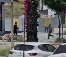Uyuşturucu bir aileyi daha yaktı: Emekli polis, kendisinden para isteyen oğlunu &ouml;ld&uuml;r&uuml;p başında bekledi