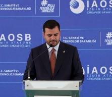 Eyy&uuml;p Kadir İnan: &Ccedil;eşme Projesi ile d&uuml;nyayı artık İstanbul &uuml;zerinden değil doğrudan İzmir'e bağlayacağız