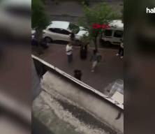 Fatih&rsquo;te yabancı uyruklu kişilerin bı&ccedil;aklı kavgası kamerada