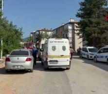 Karab&uuml;k'te bir kişi evinin balkonunda asılı halde bulundu
